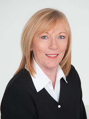 headshot louise thornton